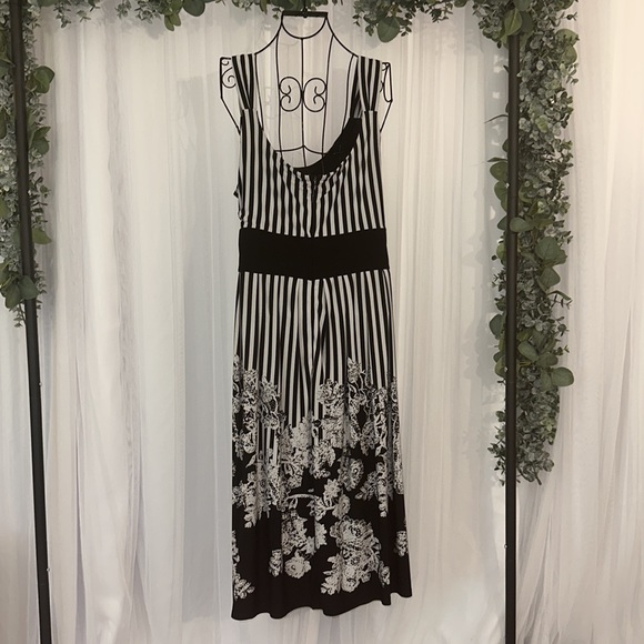 Patterned Wide Strap Stripe and Floral Midi Dress 🖤 - Picture 2 of 4